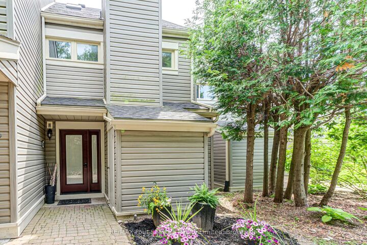 471 Oxbow Crescent — photo 1