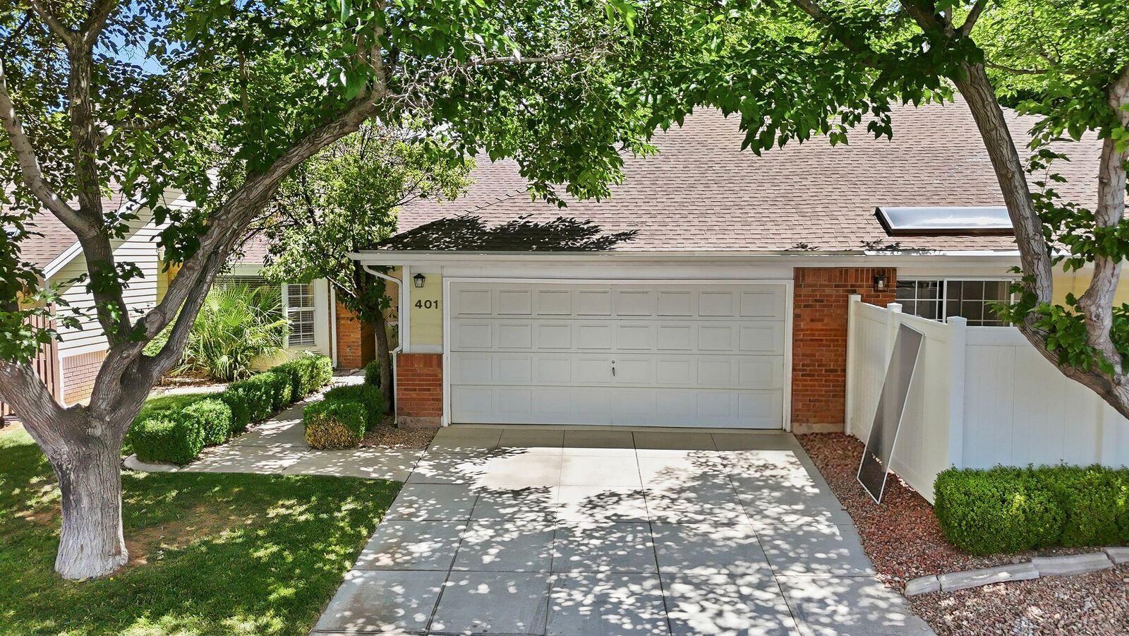 Property Photo:  845 N Valley View Dr 401  UT 84770 