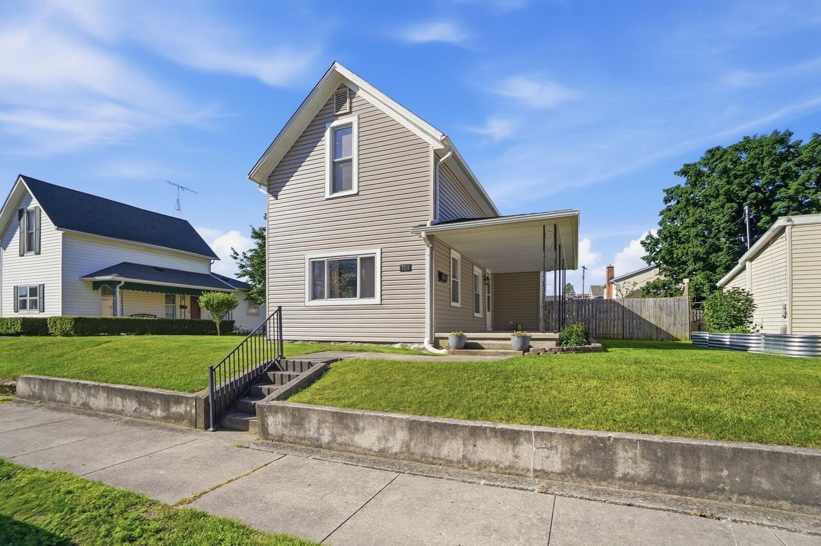 Property Photo: 710 E Canal Street OH 45373