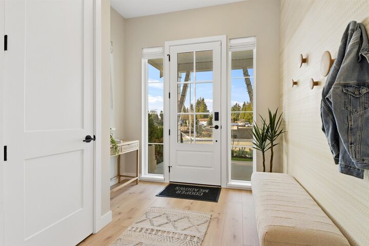 Property Photo: 34700 Dolly Avenue BC V2S 7H8