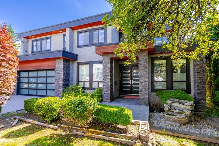 Property Photo: 1540 Maple Street BC V4B 4N5