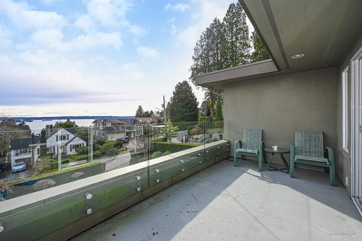 Property Photo:  2557 Lawson Avenue  BC V7V 2G1 