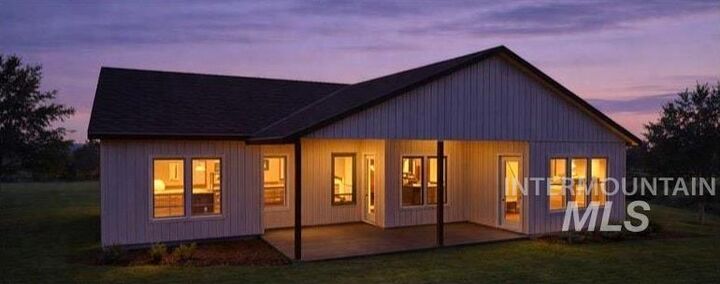 Property Photo: 2500 E Crooked Creek Street ID 83617