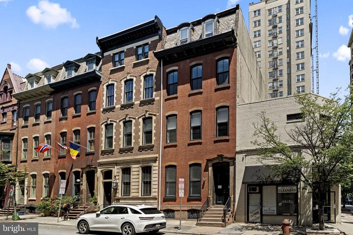 Property Photo:  1903 Spruce Street 00 2C  PA 19103 