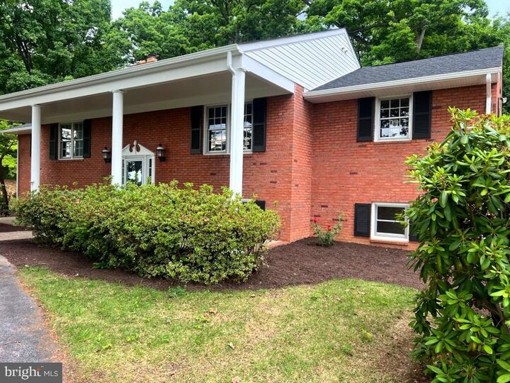 Property Photo:  7627 Summit Point Road  WV 25414 