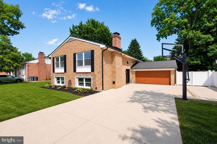 Property Photo:  9009 Mears Street  VA 22031 