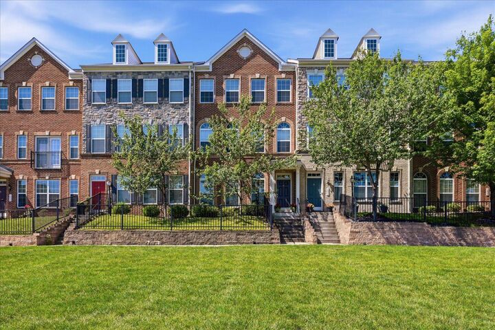 Property Photo:  1626 Lismore Terrace NE  VA 20176 