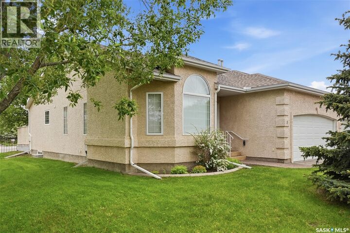 Property Photo:  5 927 Heritage View  SK S7H 5S2 