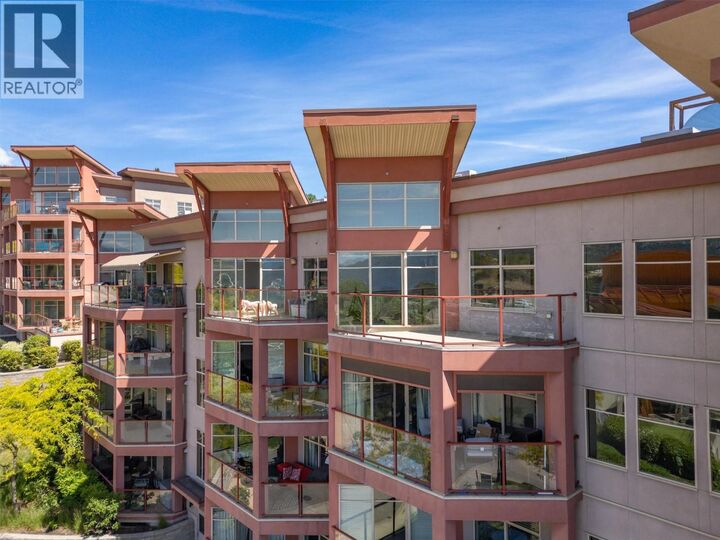 Property Photo: 3205 Skyview Lane 512 BC V4T 3J3