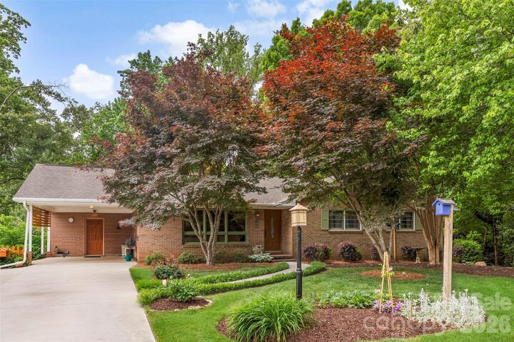 Property Photo:  112 Amity Circle  NC 28012 