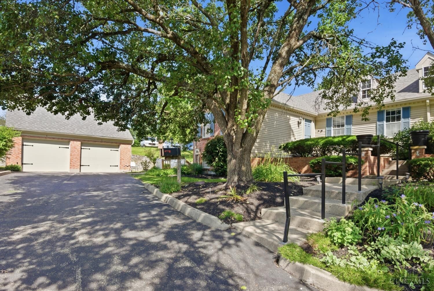Property Photo:  6 Devon Court  OH 45014 