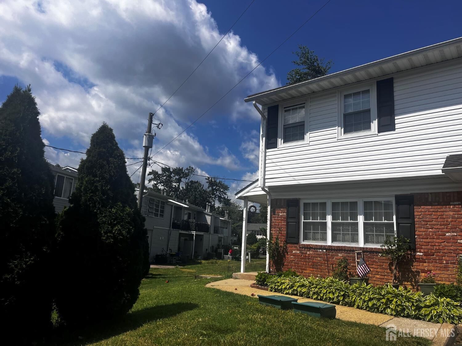 Property Photo:  21 Iowa Court  NJ 07747 