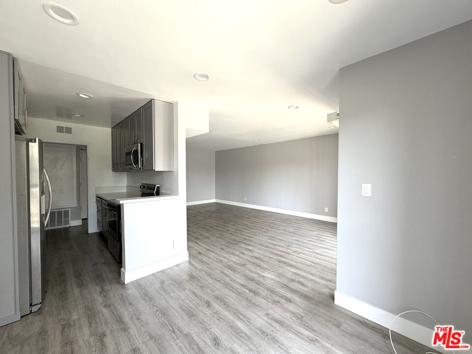 Property Photo:  711 Orange Grove Ave  CA 91030 