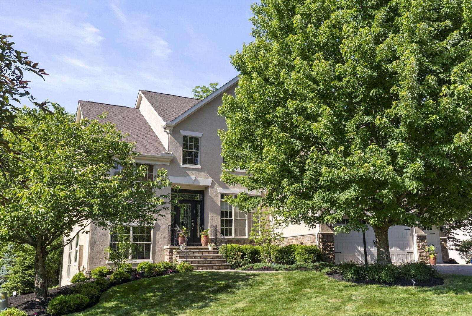 Property Photo:  5107 Augusta Drive  OH 43082 