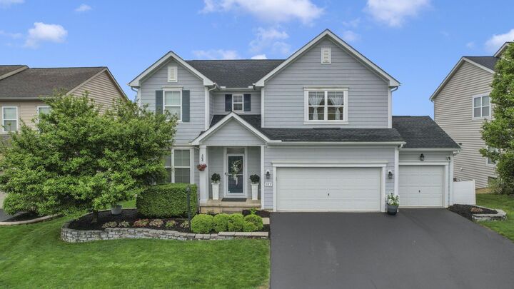 Property Photo:  327 Fox Glen E Drive  OH 43147 