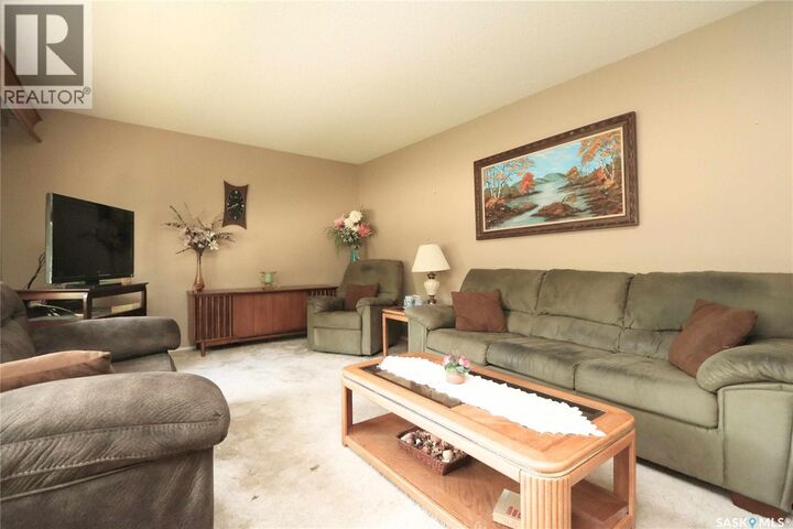 Property Photo:  546 Riverview Road  SK S3N 2X9 