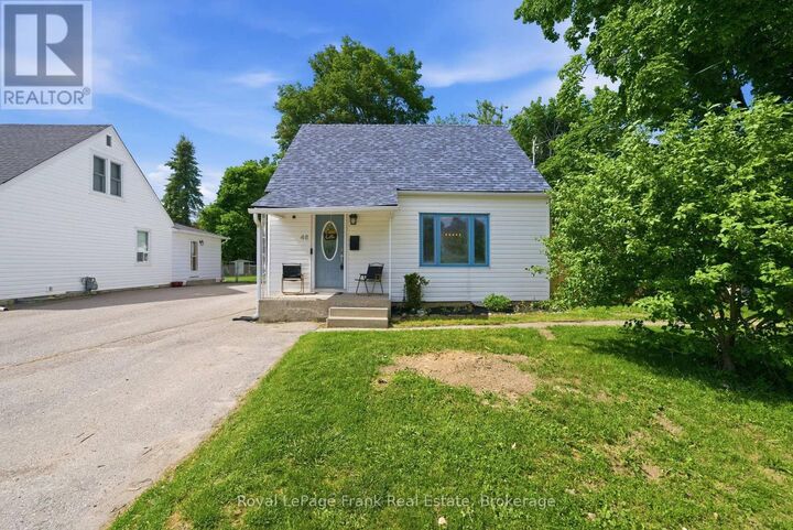 Property Photo: 46 Durham Street East ON K9V 1X1