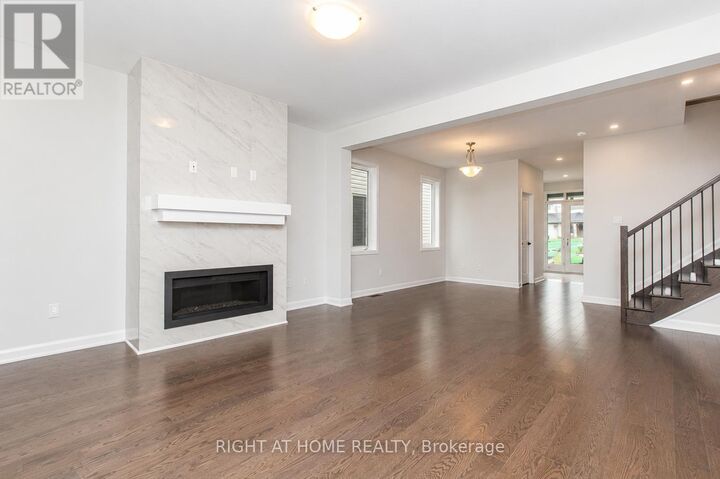 Property Photo:  182 Lynn Coulter Street  ON K2J 7B9 