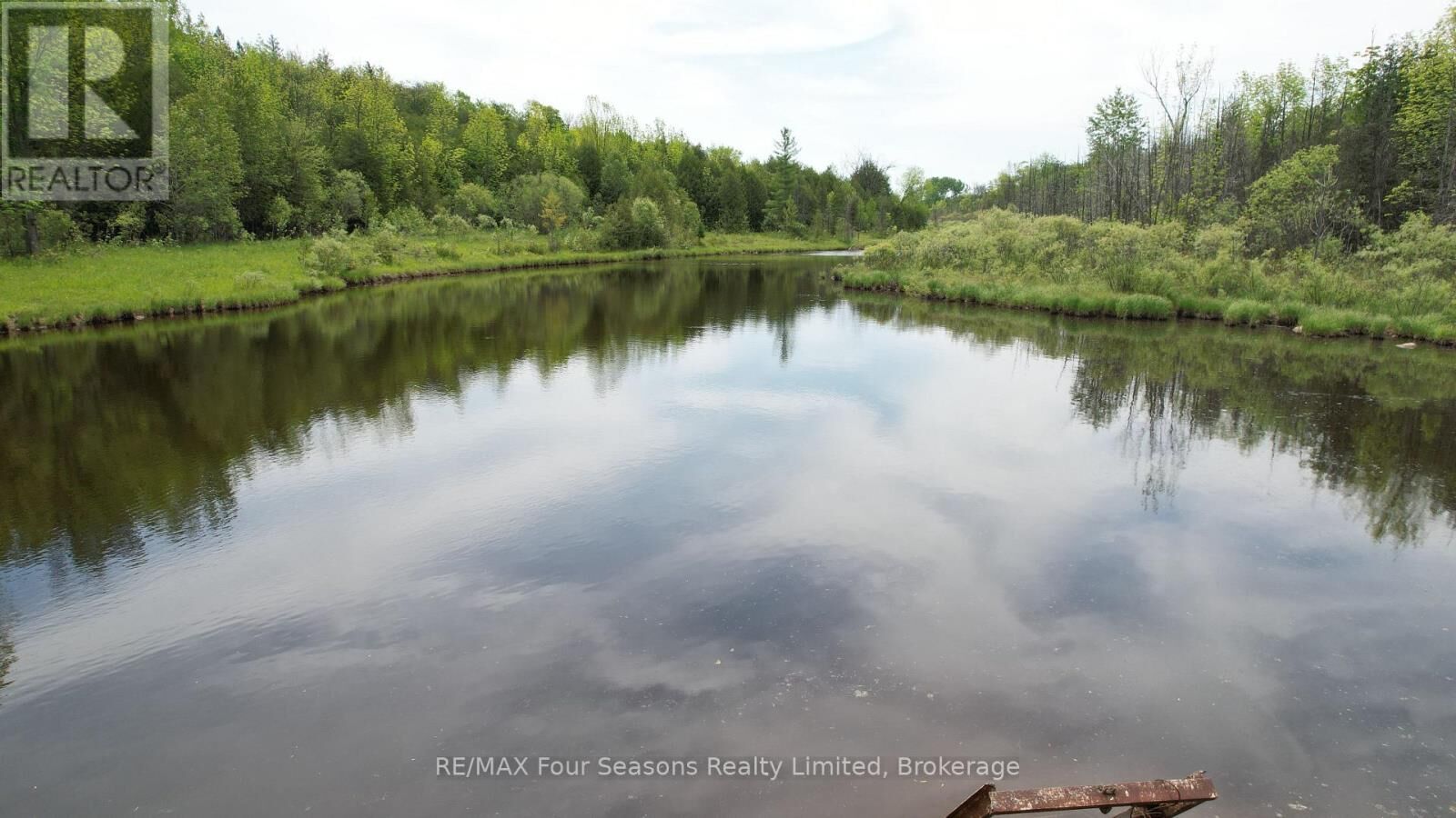 Property Photo:  194543 Sideroad 30ndr Sideroad North  ON N0G 1S0 