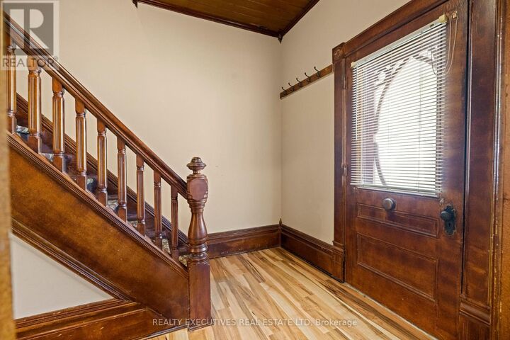 Property Photo:  22 Joseph Street  ON K0C 1H0 