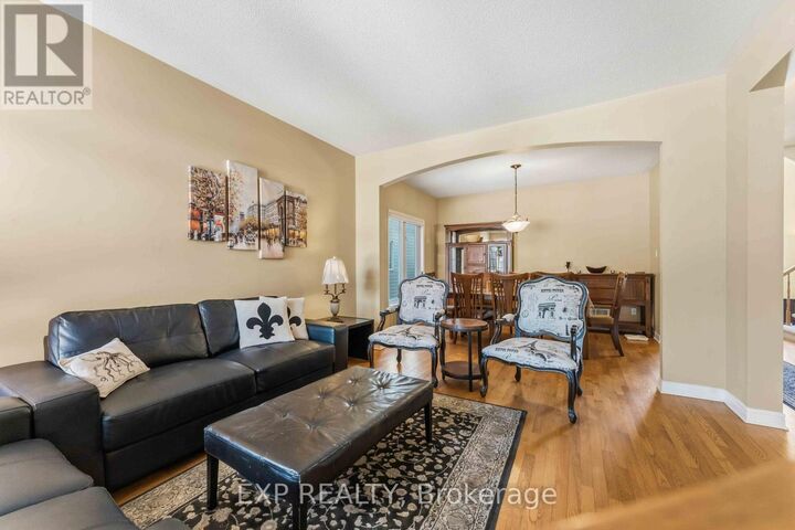 Property Photo:  118 Finn Court  ON K1V 2C8 