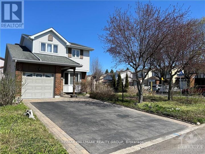 Property Photo: 6417 Loire Drive ON K1C 3H1
