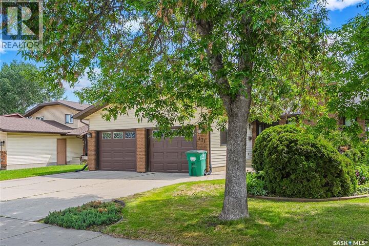 Property Photo:  471 Wakabayashi Crescent  SK S7K 7M6 
