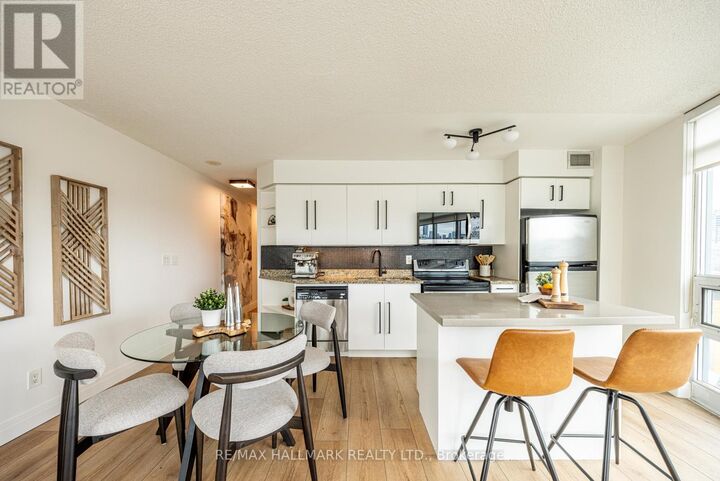 Property Photo:  231 Fort York Boulevard 1120  ON M5V 1B2 