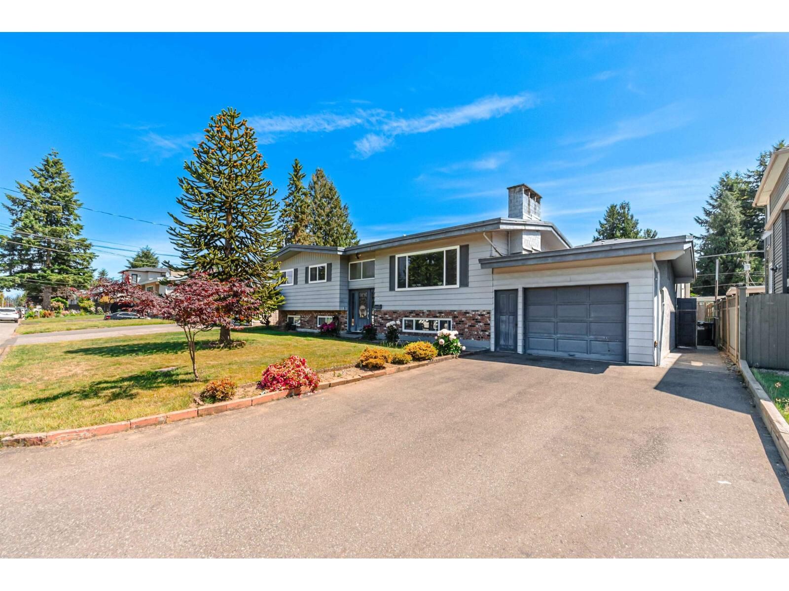 Property Photo:  2104 Bakerview Street  BC V2T 3B1 