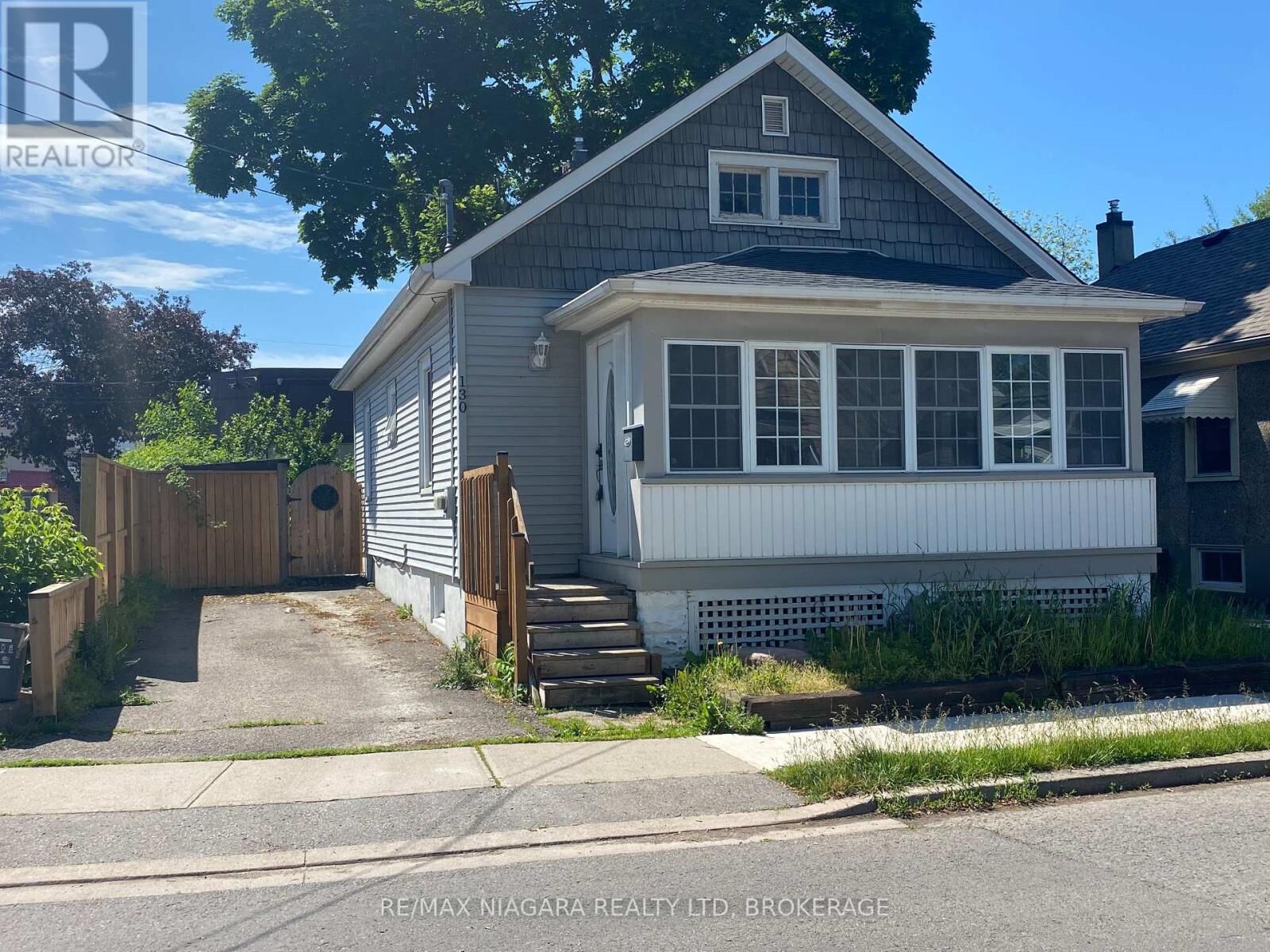 Property Photo:  130 Beech Street  ON L2R 2C1 