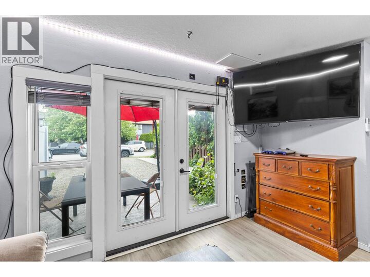 Property Photo: 737 Fairway Avenue BC V2A 6M3