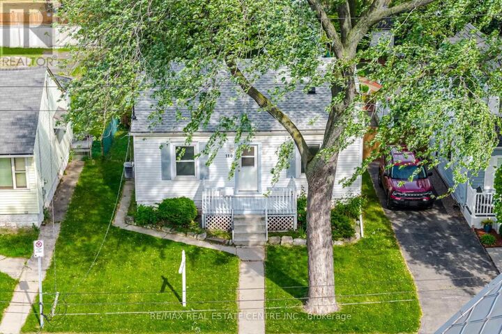 Photo de la propriété:  180 Oak Avenue  ON L8L 5N1 
