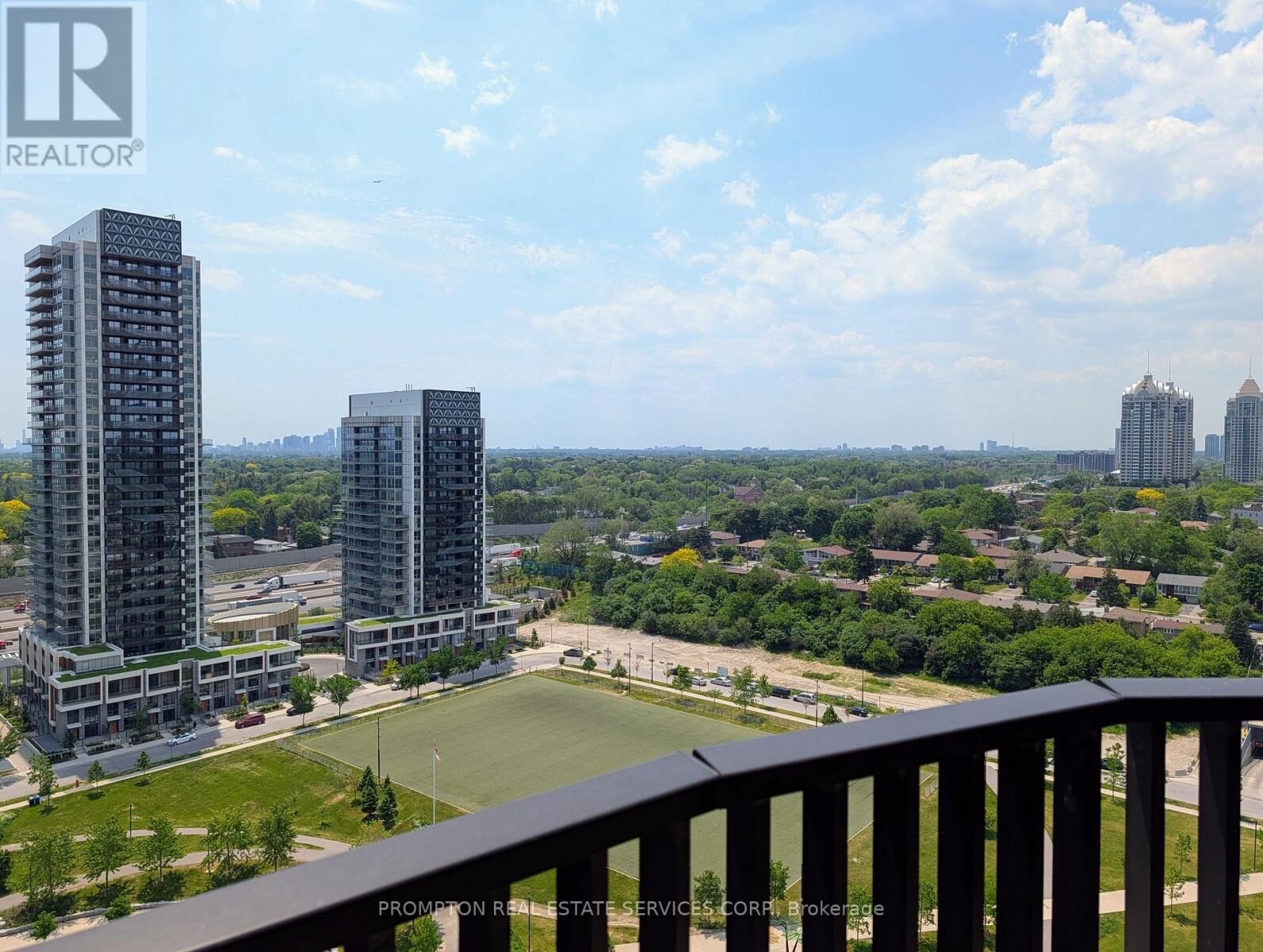Property Photo: 75 Billes Heights 2012 ON M2K 0J8