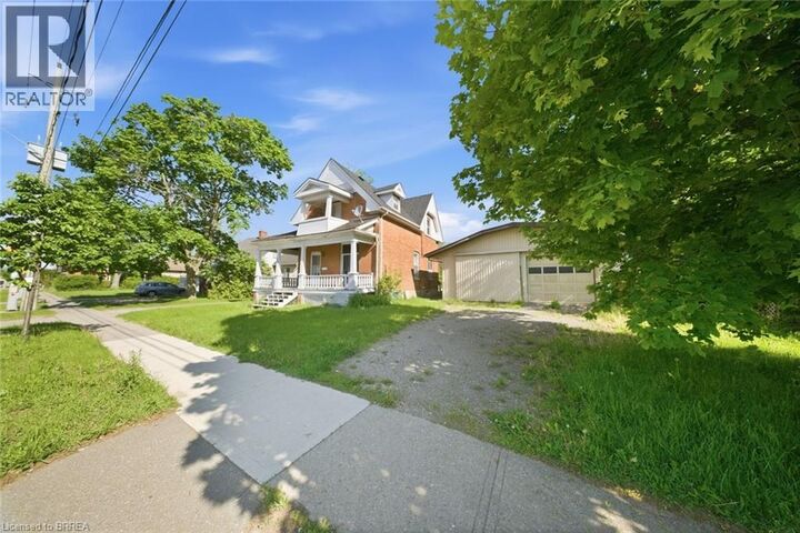 Property Photo:  816 Colborne Street East  ON N3S 3S4 