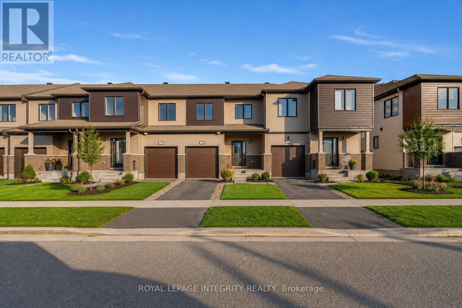 Property Photo:  116 Robert Perry Street  ON K0G 1J0 