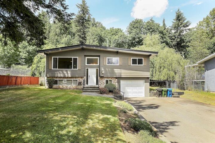 Property Photo:  31639 Charlotte Avenue  BC V2T 3Z6 
