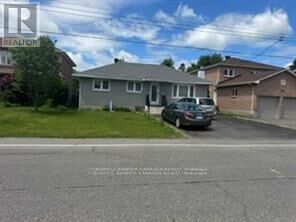 Property Photo: 1437 Kingsdale Avenue ON K1T 1G8