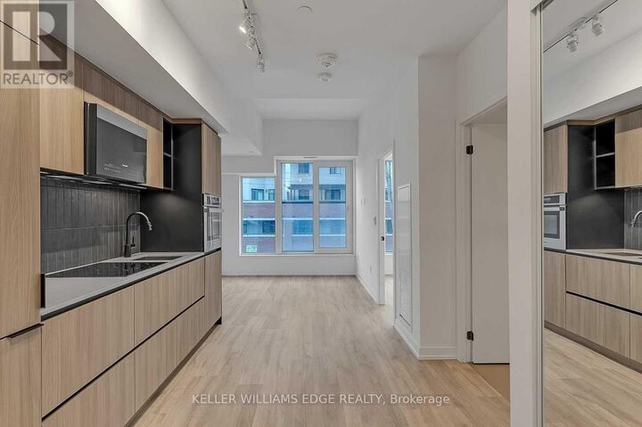 Property Photo:  2 Augusta Avenue 202  ON M5V 0T3 