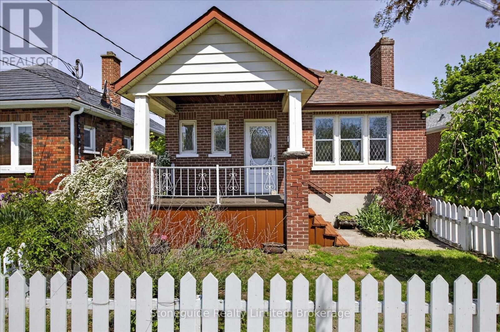 Property Photo: 534 Douglas Avenue ON K9J 4L1