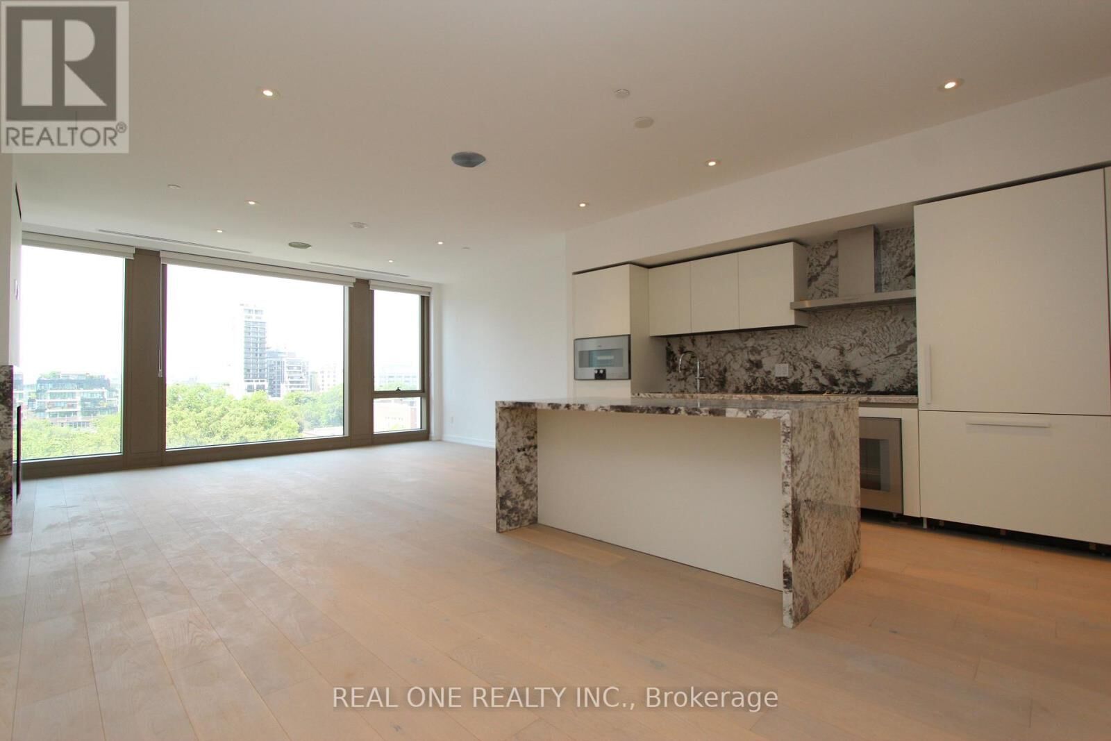 Property Photo:  1315 Bay Street 804  ON M5R 0E4 