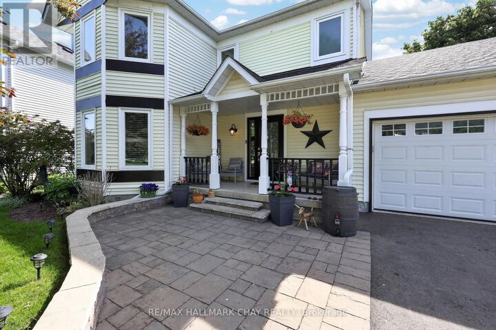 Property Photo:  1885 Applewood Avenue  ON L9S 1W2 
