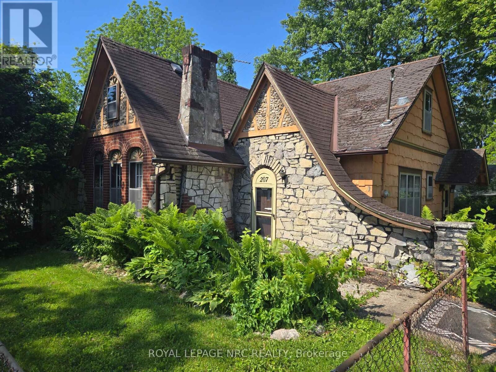 Property Photo: 207 Derby Road ON L0S 1B0