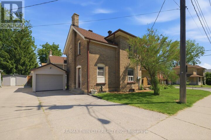 Property Photo:  76 Brock Street  ON N3S 5V2 