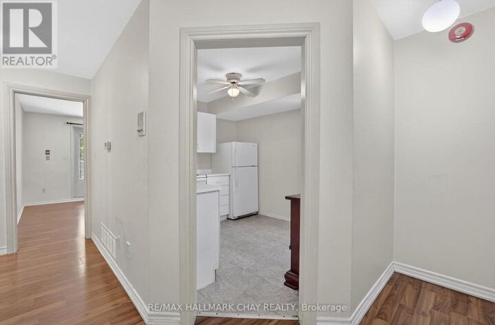 Property Photo:  158 Galloway Road 1B  ON M1E 1X2 