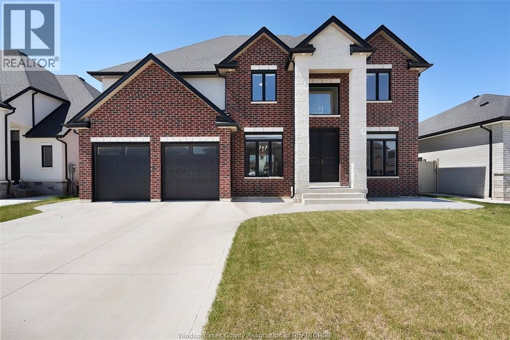 Property Photo:  594 Orchards Crescent  ON N9E 0B2 