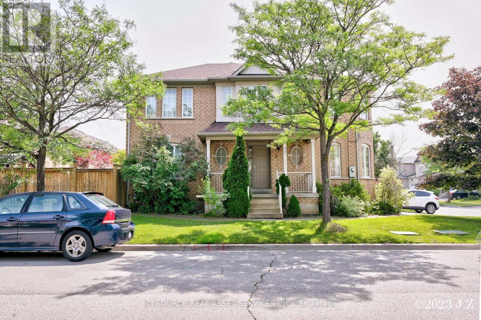 Property Photo:  2 Waterton Crescent  ON L4B 4L7 