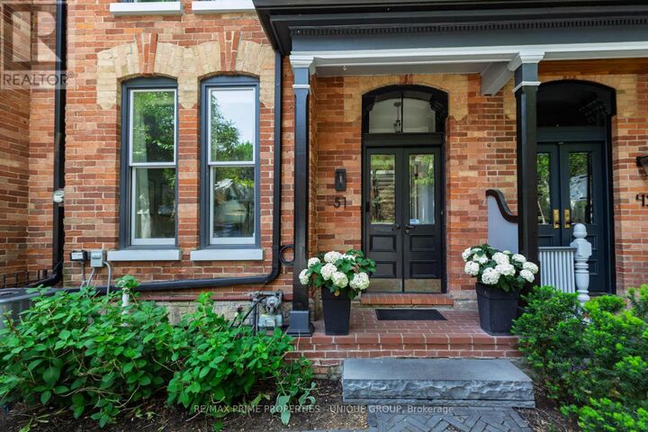 Property Photo: 51 Spruce Street ON M5A 2H8