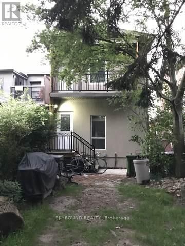 Photo de la propriété:  538 Runnymede Road Basement  ON M6S 2Z7 