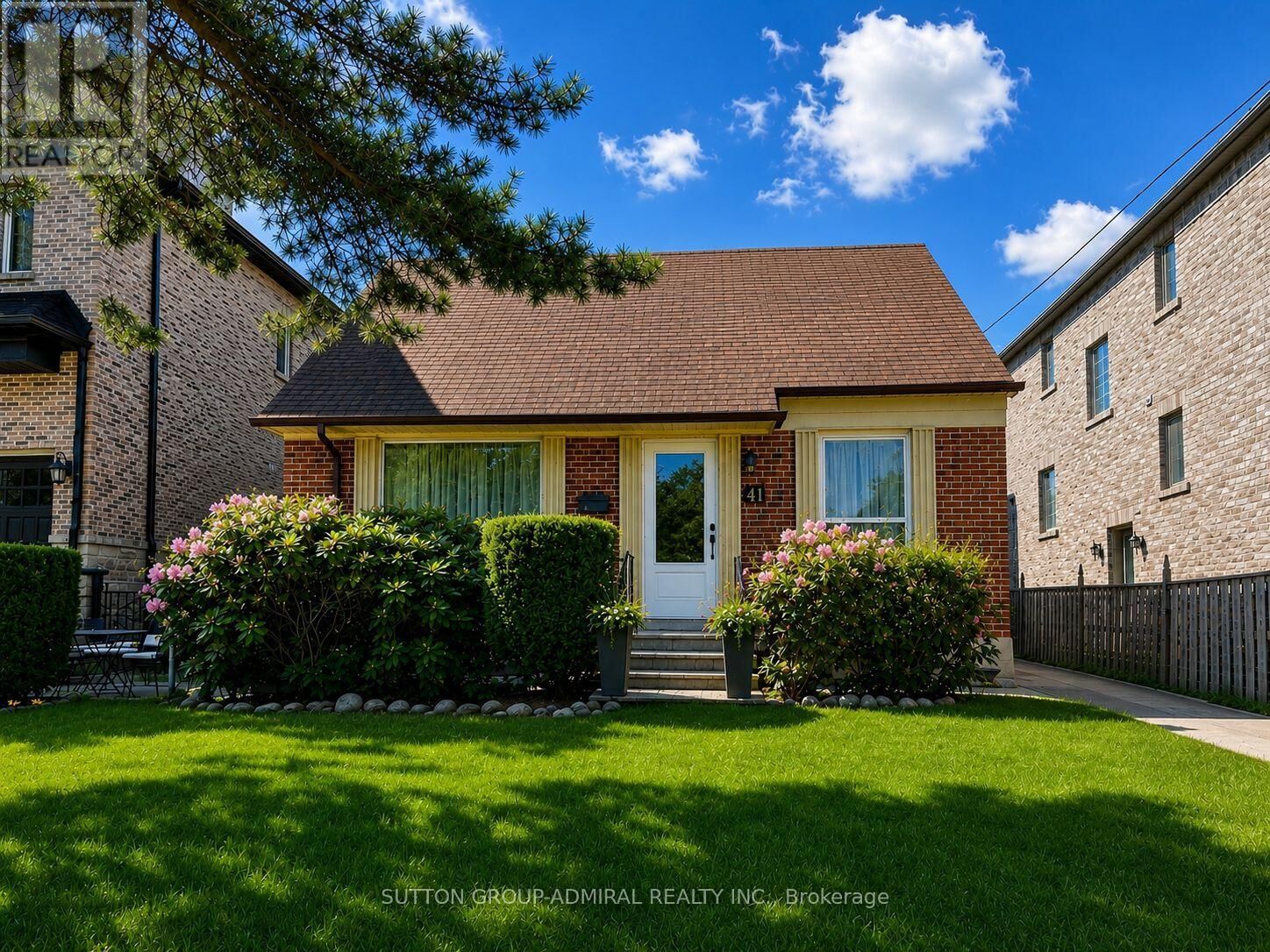 Property Photo:  41 Athabaska Avenue  ON M2M 2T6 