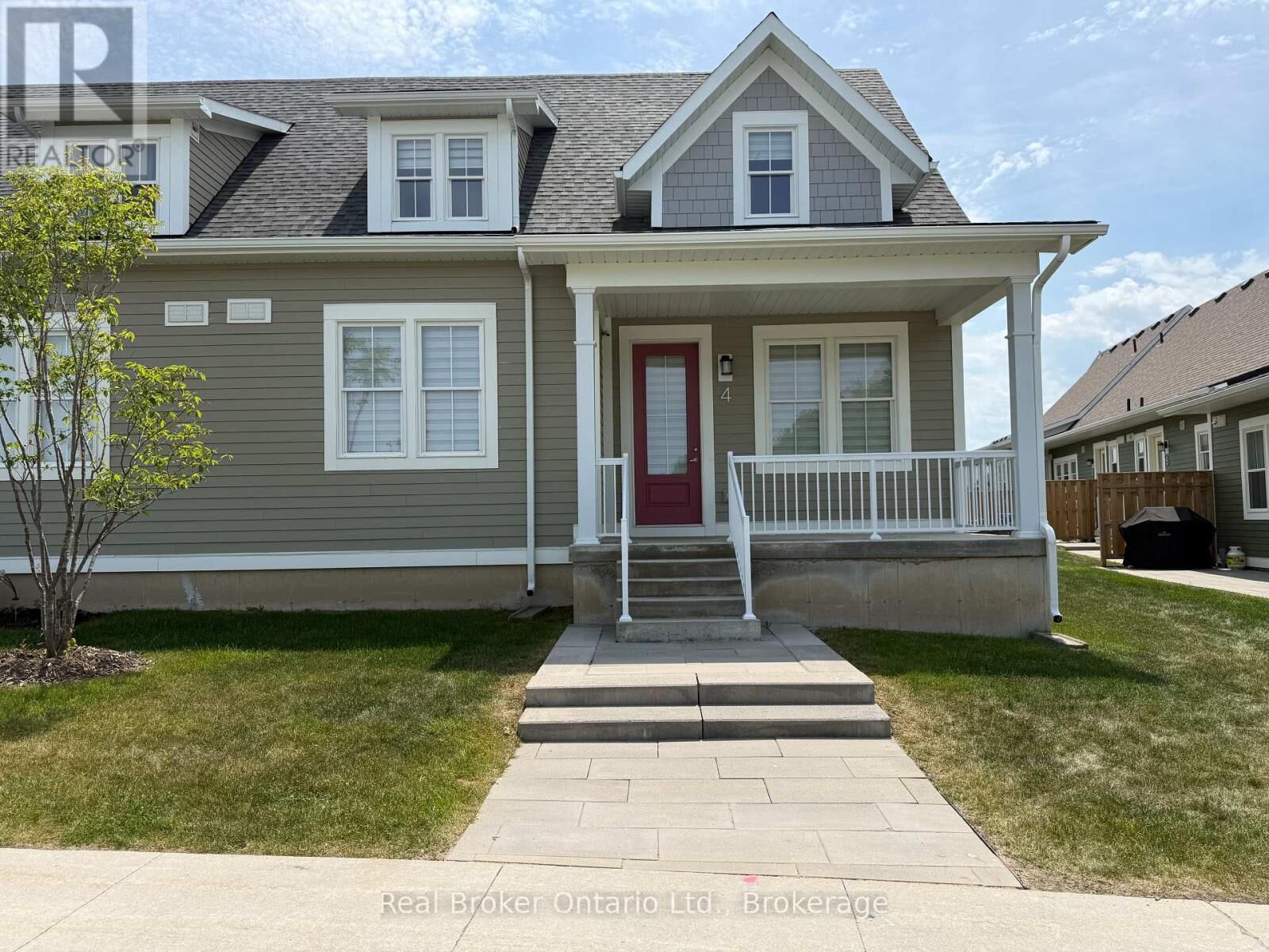 Property Photo:  4 Danielle Crescent  ON L4R 0A9 